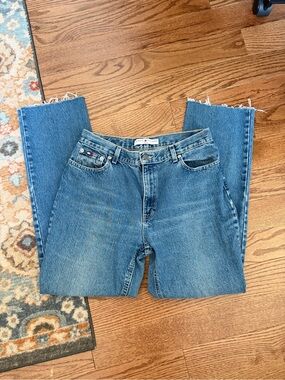 Tommy Hilfiger Women's Straight Leg Medium Blue Jeans
